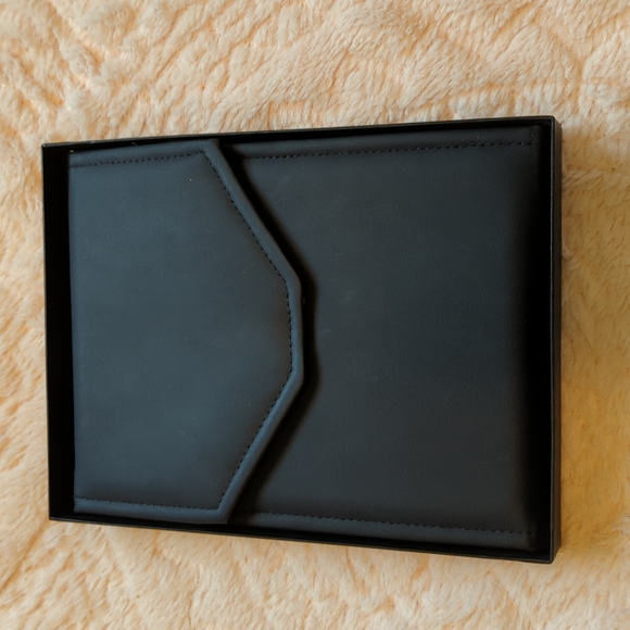 Stunning Chocolate Pearl Necklace 17in. - Picture 7 of 8